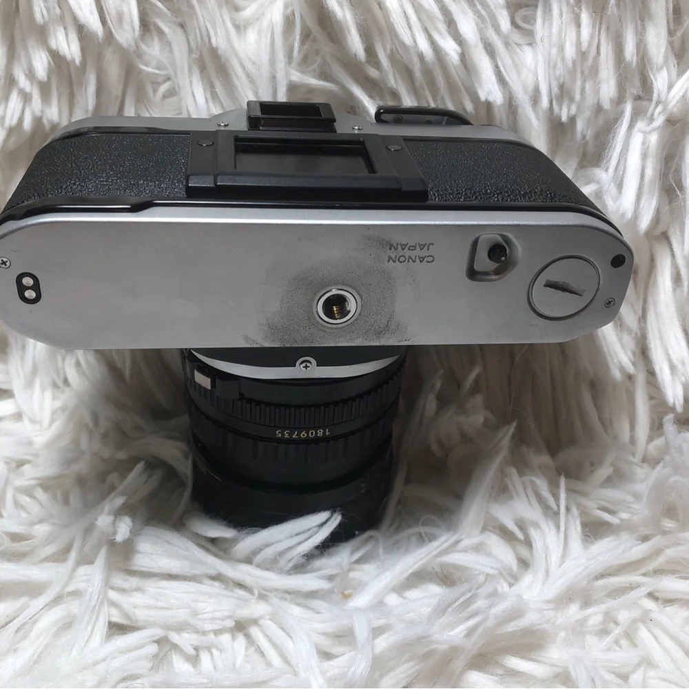 Canon AE-1 Program SLR 35mm Film Camera Body 50mm f1.4 Lens Tripod Vivitar JAPAN